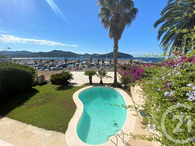 Afficher la photo en grand maison à vendre - 6 pièces - 174.0 m2 - ST CYR SUR MER - 83 - PROVENCE-ALPES-COTE-D-AZUR - Century 21 Noël Immobilier