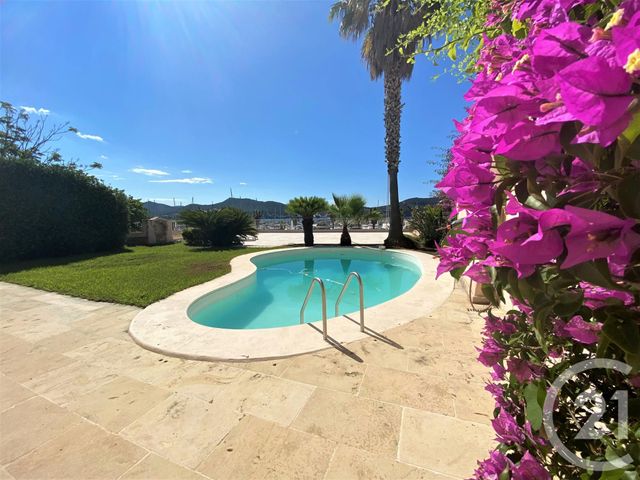 Afficher la photo en grand maison à vendre - 6 pièces - 174.0 m2 - ST CYR SUR MER - 83 - PROVENCE-ALPES-COTE-D-AZUR - Century 21 Noël Immobilier
