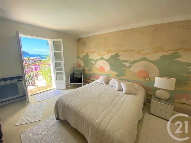 Afficher la photo en grand maison à vendre - 6 pièces - 174.0 m2 - ST CYR SUR MER - 83 - PROVENCE-ALPES-COTE-D-AZUR - Century 21 Noël Immobilier