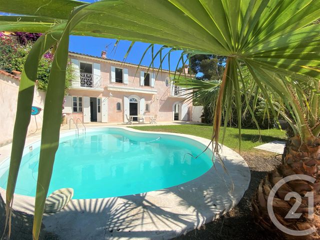 Afficher la photo en grand maison à vendre - 6 pièces - 174.0 m2 - ST CYR SUR MER - 83 - PROVENCE-ALPES-COTE-D-AZUR - Century 21 Noël Immobilier