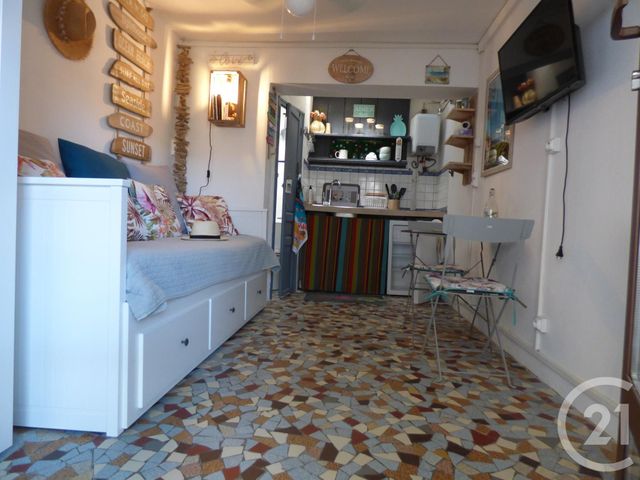 Afficher la photo en grand Studette à vendre - 1 pièce - 11.55 m2 - ST CYR SUR MER - 83 - PROVENCE-ALPES-COTE-D-AZUR - Century 21 Noël Immobilier