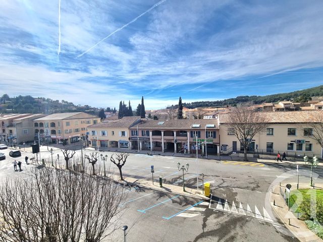 Appartement F6 à vendre - 6 pièces - 119.1 m2 - LE BEAUSSET - 83 - PROVENCE-ALPES-COTE-D-AZUR - Century 21 Noël Immobilier