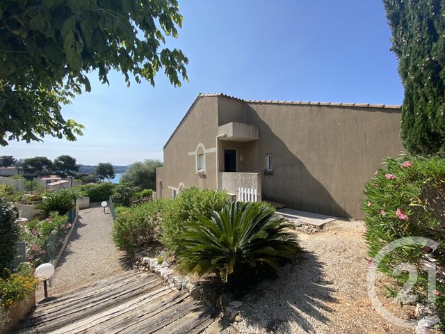 Afficher la photo en grand Appartement Duplex à vendre - 2 pièces - 42.0 m2 - BANDOL - 83 - PROVENCE-ALPES-COTE-D-AZUR - Century 21 Noël Immobilier