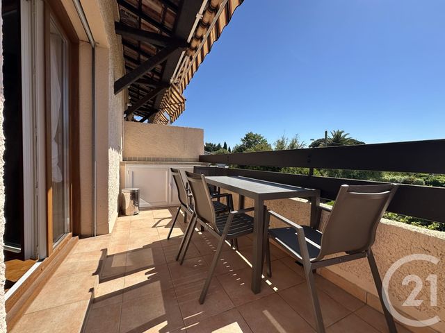 Appartement F2 à vendre - 2 pièces - 40.4 m2 - ST CYR SUR MER - 83 - PROVENCE-ALPES-COTE-D-AZUR - Century 21 Noël Immobilier