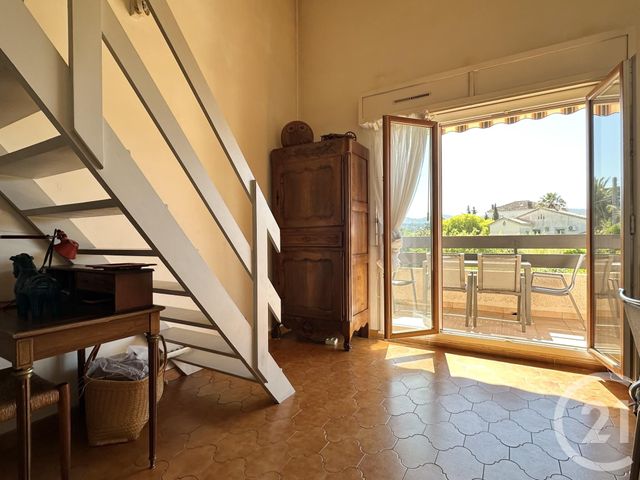 Appartement F2 à vendre - 2 pièces - 40.4 m2 - ST CYR SUR MER - 83 - PROVENCE-ALPES-COTE-D-AZUR - Century 21 Noël Immobilier