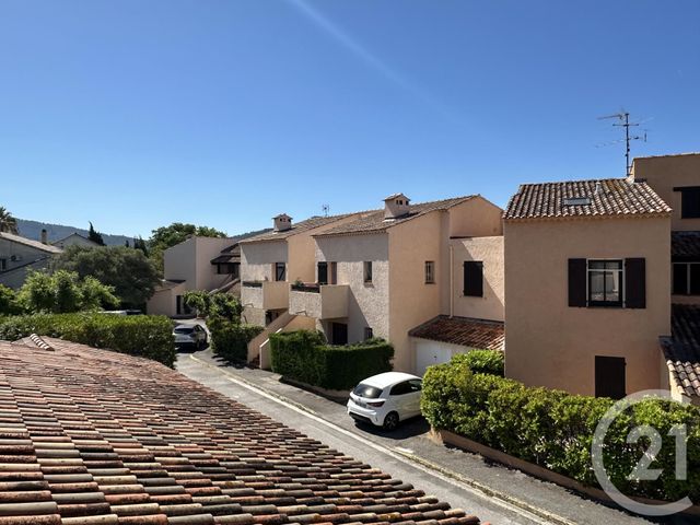 Appartement F2 à vendre - 2 pièces - 40.4 m2 - ST CYR SUR MER - 83 - PROVENCE-ALPES-COTE-D-AZUR - Century 21 Noël Immobilier