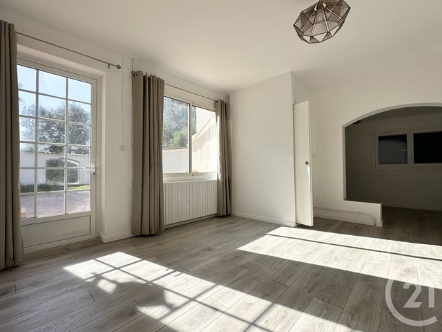 maison à vendre - 4 pièces - 136.7 m2 - ST CYR SUR MER - 83 - PROVENCE-ALPES-COTE-D-AZUR - Century 21 Noël Immobilier