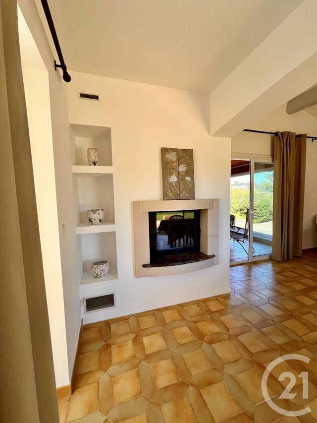 maison à vendre - 4 pièces - 136.7 m2 - ST CYR SUR MER - 83 - PROVENCE-ALPES-COTE-D-AZUR - Century 21 Noël Immobilier