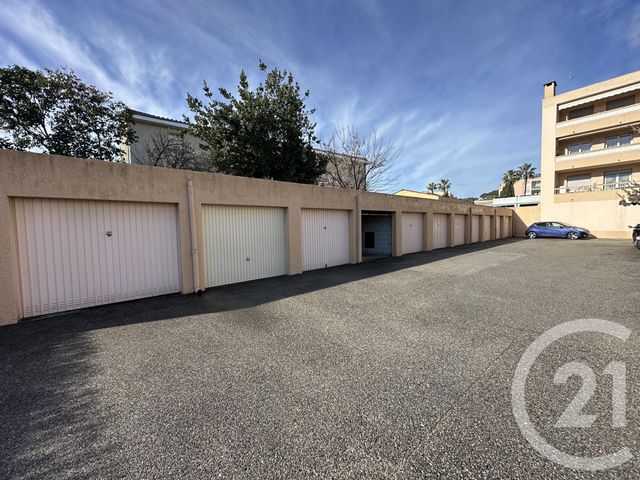 Appartement F3 à vendre - 3 pièces - 63.0 m2 - SANARY SUR MER - 83 - PROVENCE-ALPES-COTE-D-AZUR - Century 21 Noël Immobilier