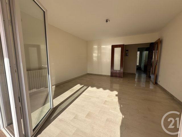Appartement F3 à vendre - 3 pièces - 63.0 m2 - SANARY SUR MER - 83 - PROVENCE-ALPES-COTE-D-AZUR - Century 21 Noël Immobilier