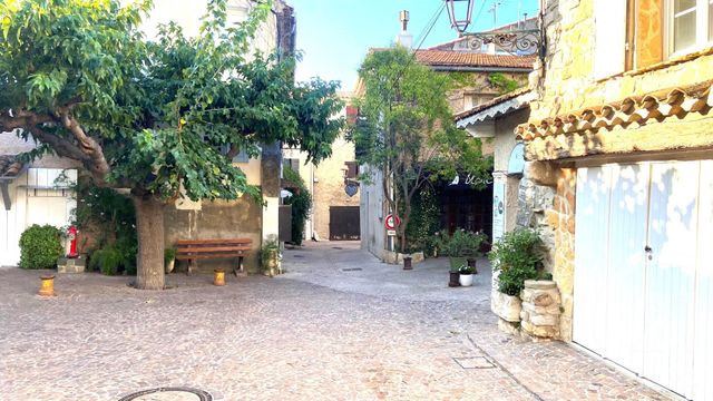 divers à louer - 10.2 m2 - LE CASTELLET - 83 - PROVENCE-ALPES-COTE-D-AZUR - Century 21 Noël Immobilier