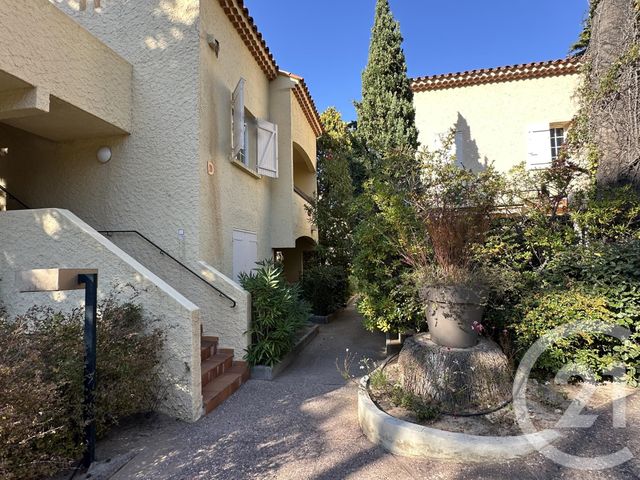 Appartement F2 à vendre - 2 pièces - 38.0 m2 - ST CYR SUR MER - 83 - PROVENCE-ALPES-COTE-D-AZUR - Century 21 Noël Immobilier