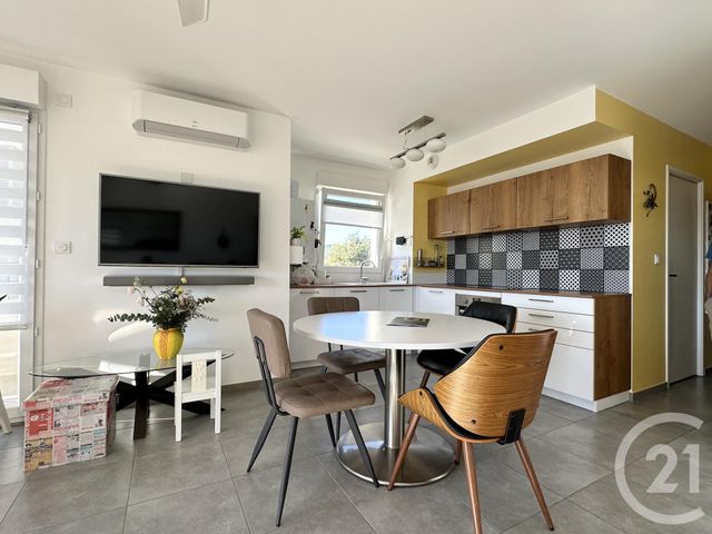 Appartement F4 à vendre - 4 pièces - 79.0 m2 - ST CYR SUR MER - 83 - PROVENCE-ALPES-COTE-D-AZUR - Century 21 Noël Immobilier