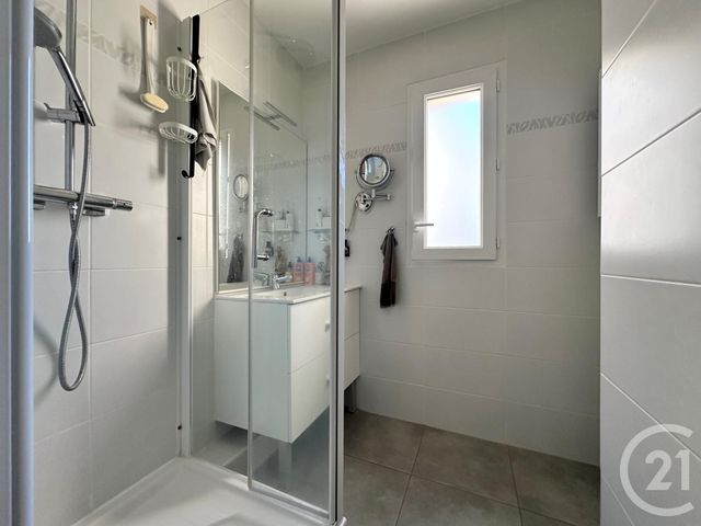 Appartement F4 à vendre - 4 pièces - 79.0 m2 - ST CYR SUR MER - 83 - PROVENCE-ALPES-COTE-D-AZUR - Century 21 Noël Immobilier