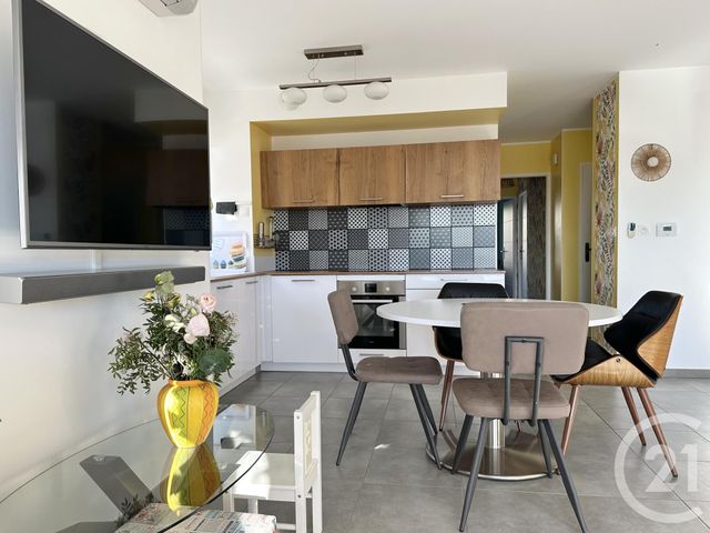 Appartement F4 à vendre - 4 pièces - 79.0 m2 - ST CYR SUR MER - 83 - PROVENCE-ALPES-COTE-D-AZUR - Century 21 Noël Immobilier