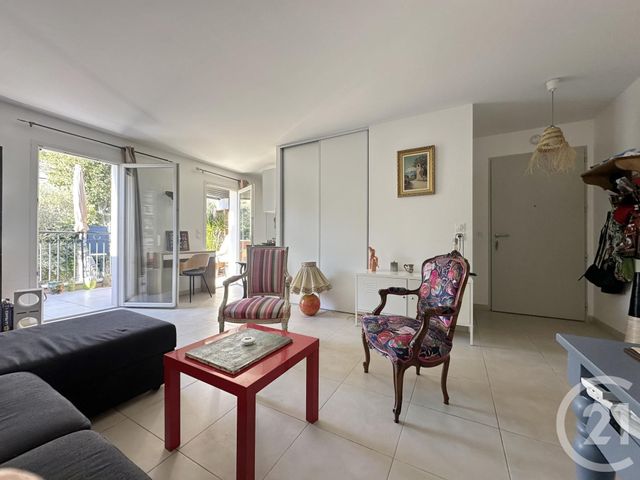 Appartement F3 à vendre - 3 pièces - 50.6 m2 - ST CYR SUR MER - 83 - PROVENCE-ALPES-COTE-D-AZUR - Century 21 Noël Immobilier