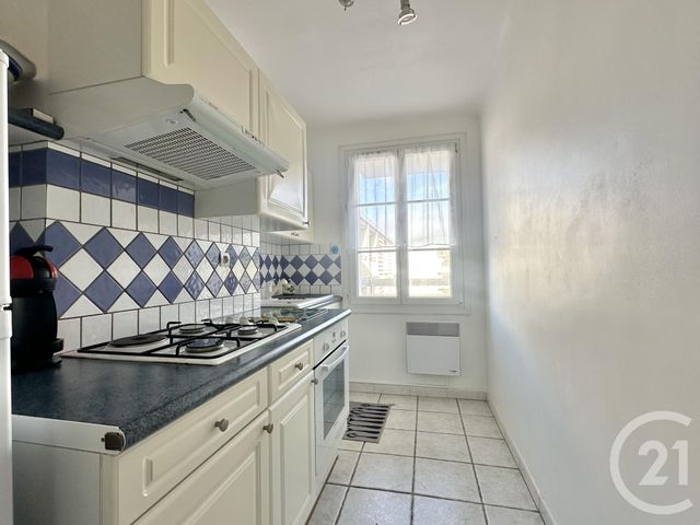 Appartement F2 à vendre - 2 pièces - 41.82 m2 - ST CYR SUR MER - 83 - PROVENCE-ALPES-COTE-D-AZUR - Century 21 Noël Immobilier