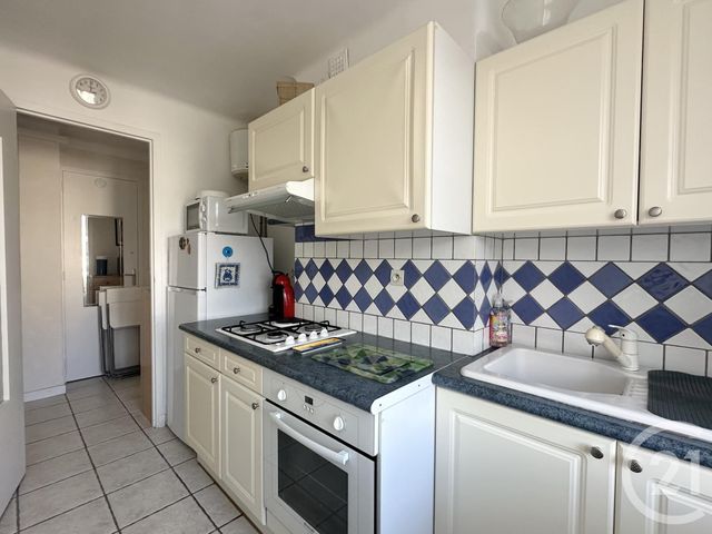 Appartement F2 à vendre - 2 pièces - 41.82 m2 - ST CYR SUR MER - 83 - PROVENCE-ALPES-COTE-D-AZUR - Century 21 Noël Immobilier