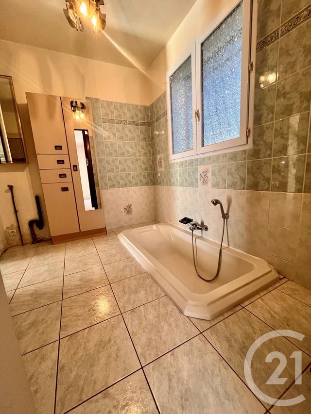 maison à louer - 2 pièces - 89.74 m2 - ST CYR SUR MER - 83 - PROVENCE-ALPES-COTE-D-AZUR - Century 21 Noël Immobilier