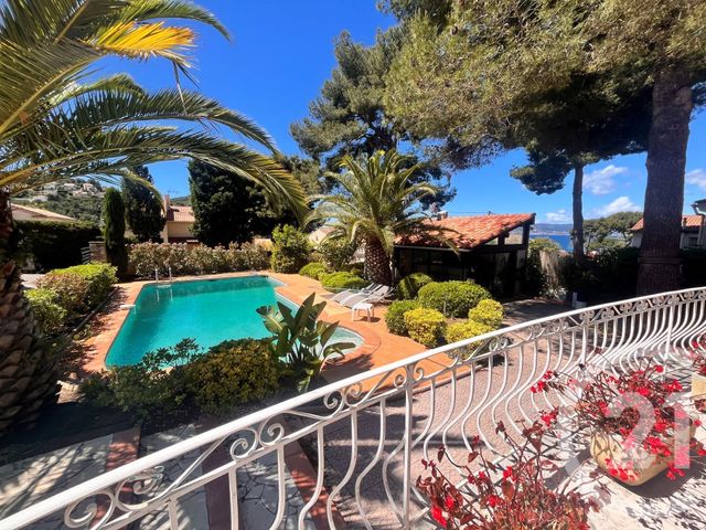 maison à vendre - 6 pièces - 134.84 m2 - ST CYR SUR MER - 83 - PROVENCE-ALPES-COTE-D-AZUR - Century 21 Noël Immobilier