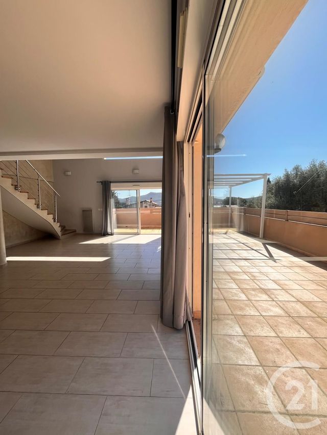 Appartement F4 à vendre - 5 pièces - 89.0 m2 - ST CYR SUR MER - 83 - PROVENCE-ALPES-COTE-D-AZUR - Century 21 Noël Immobilier