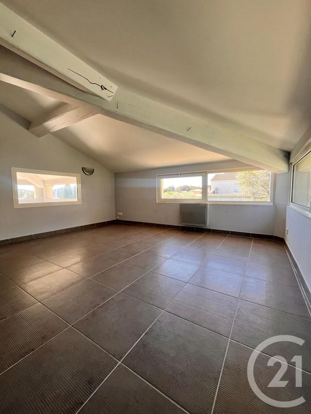 Appartement F4 à vendre - 5 pièces - 89.0 m2 - ST CYR SUR MER - 83 - PROVENCE-ALPES-COTE-D-AZUR - Century 21 Noël Immobilier