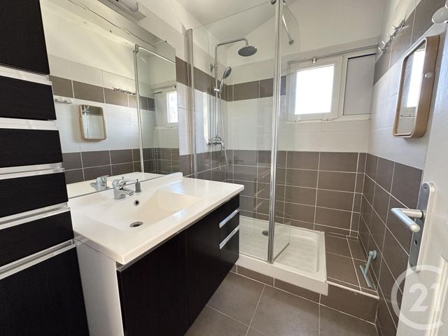 Appartement F4 à vendre - 5 pièces - 89.0 m2 - ST CYR SUR MER - 83 - PROVENCE-ALPES-COTE-D-AZUR - Century 21 Noël Immobilier