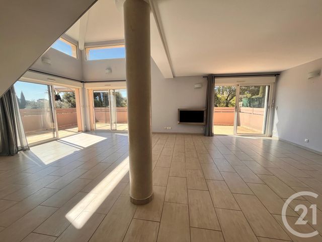 Appartement F4 à vendre - 5 pièces - 89.0 m2 - ST CYR SUR MER - 83 - PROVENCE-ALPES-COTE-D-AZUR - Century 21 Noël Immobilier