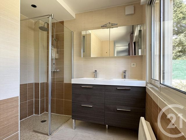 Appartement F4 à vendre - 5 pièces - 89.0 m2 - ST CYR SUR MER - 83 - PROVENCE-ALPES-COTE-D-AZUR - Century 21 Noël Immobilier