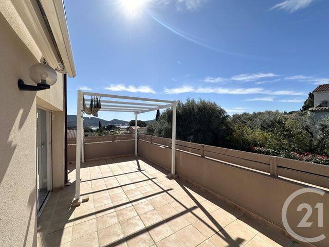Appartement F4 à vendre - 5 pièces - 89.0 m2 - ST CYR SUR MER - 83 - PROVENCE-ALPES-COTE-D-AZUR - Century 21 Noël Immobilier