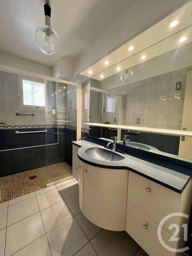 Appartement F3 à vendre - 3 pièces - 55.8 m2 - ST CYR SUR MER - 83 - PROVENCE-ALPES-COTE-D-AZUR - Century 21 Noël Immobilier