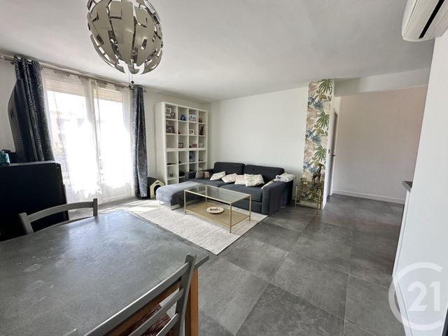 Appartement F4 à vendre - 4 pièces - 74.0 m2 - ST CYR SUR MER - 83 - PROVENCE-ALPES-COTE-D-AZUR - Century 21 Noël Immobilier