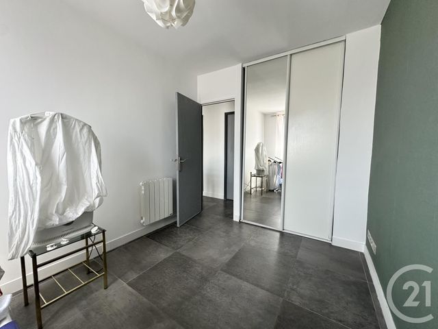 Appartement F4 à vendre - 4 pièces - 74.0 m2 - ST CYR SUR MER - 83 - PROVENCE-ALPES-COTE-D-AZUR - Century 21 Noël Immobilier