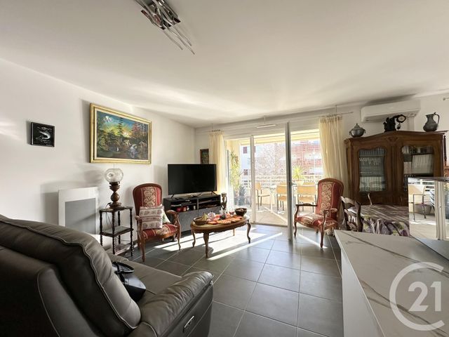Appartement F3 à vendre - 3 pièces - 85.0 m2 - ST CYR SUR MER - 83 - PROVENCE-ALPES-COTE-D-AZUR - Century 21 Noël Immobilier