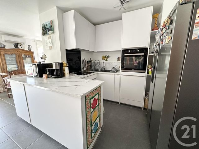 Appartement F3 à vendre - 3 pièces - 85.0 m2 - ST CYR SUR MER - 83 - PROVENCE-ALPES-COTE-D-AZUR - Century 21 Noël Immobilier