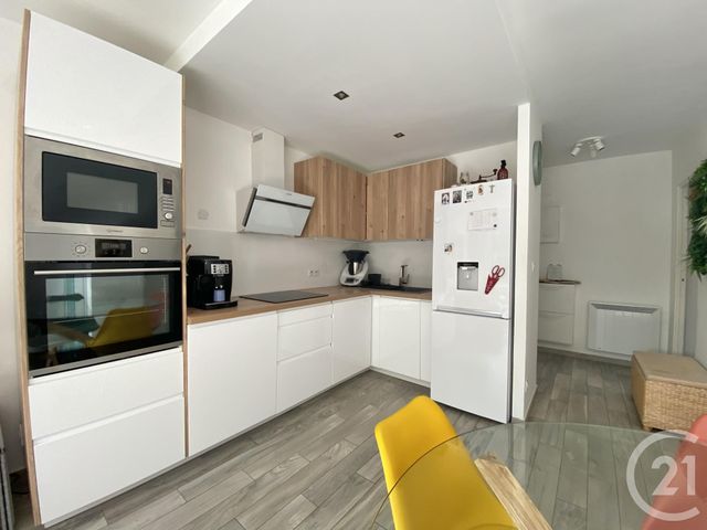 Appartement F3 à vendre - 3 pièces - 53.06 m2 - ST CYR SUR MER - 83 - PROVENCE-ALPES-COTE-D-AZUR - Century 21 Noël Immobilier