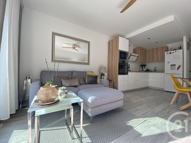 Appartement F3 à vendre - 3 pièces - 53.06 m2 - ST CYR SUR MER - 83 - PROVENCE-ALPES-COTE-D-AZUR - Century 21 Noël Immobilier