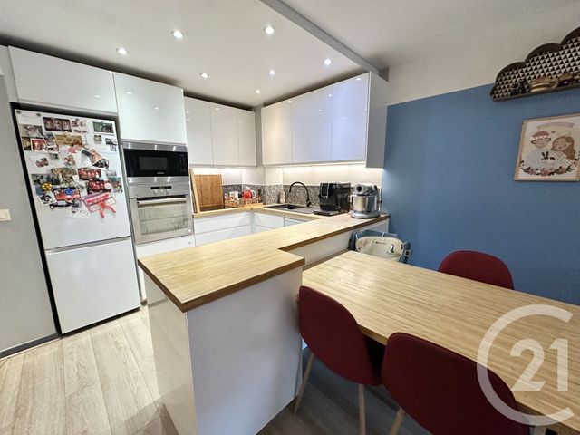 Appartement F3 à vendre - 3 pièces - 56.0 m2 - ST CYR SUR MER - 83 - PROVENCE-ALPES-COTE-D-AZUR - Century 21 Noël Immobilier