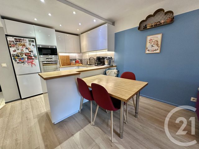 Appartement F3 à vendre - 3 pièces - 56.0 m2 - ST CYR SUR MER - 83 - PROVENCE-ALPES-COTE-D-AZUR - Century 21 Noël Immobilier