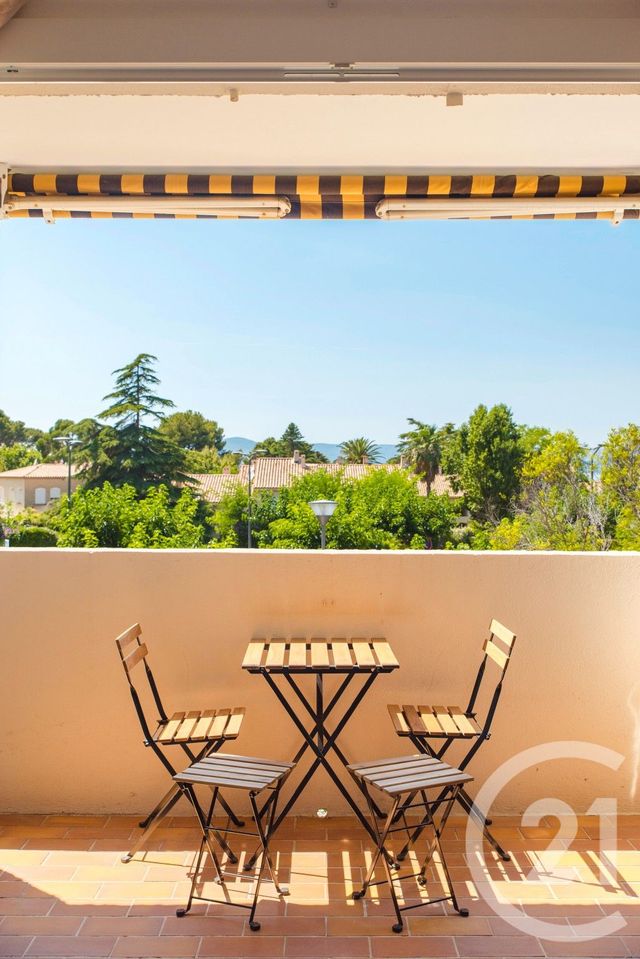Appartement F1 à vendre - 1 pièce - 22.0 m2 - ST CYR SUR MER - 83 - PROVENCE-ALPES-COTE-D-AZUR - Century 21 Noël Immobilier