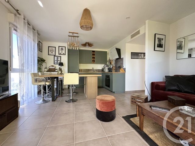 Appartement F3 à vendre - 3 pièces - 60.0 m2 - ST CYR SUR MER - 83 - PROVENCE-ALPES-COTE-D-AZUR - Century 21 Noël Immobilier