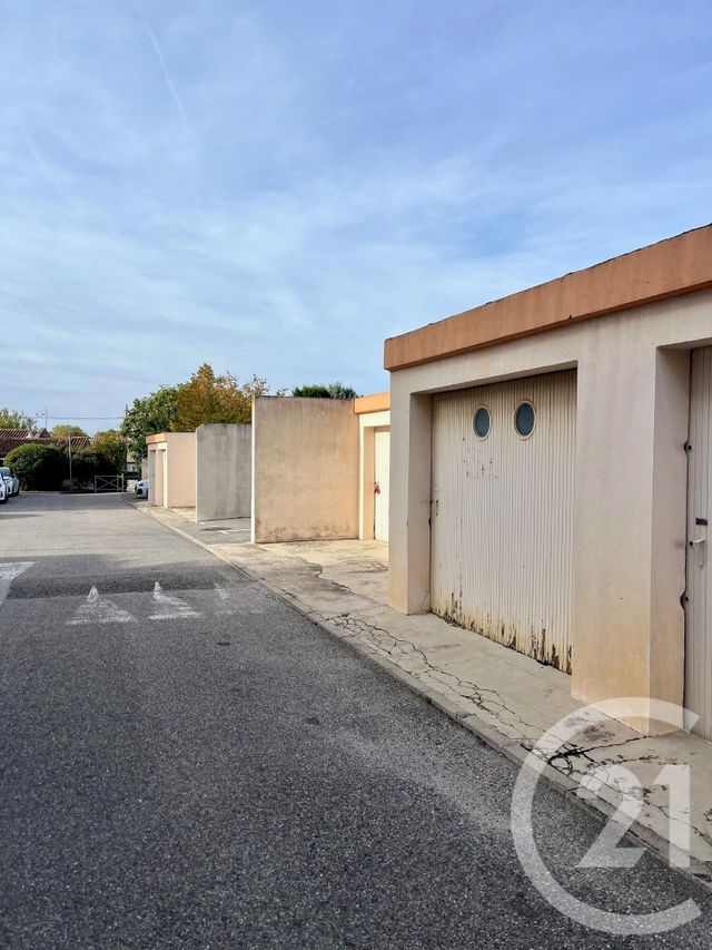 parking à vendre - 16.39 m2 - ST CYR SUR MER - 83 - PROVENCE-ALPES-COTE-D-AZUR - Century 21 Noël Immobilier