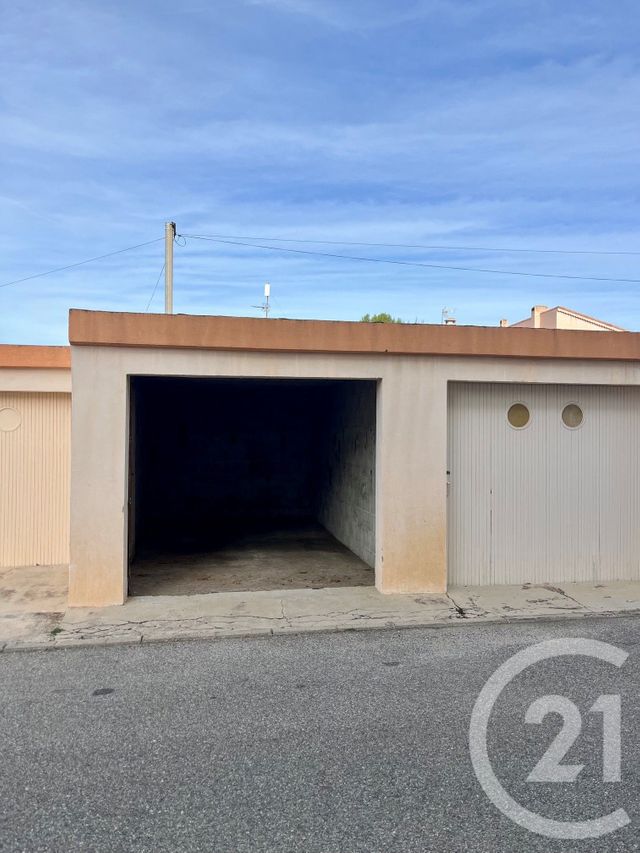 parking à vendre - 16.39 m2 - ST CYR SUR MER - 83 - PROVENCE-ALPES-COTE-D-AZUR - Century 21 Noël Immobilier